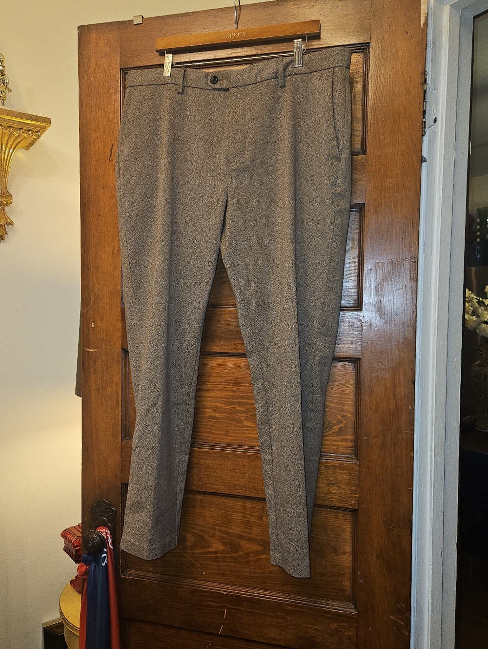 Banana Repubkic Men's Slim-TApered Fit Dress Pants - Brown Herringbone  38 X 32